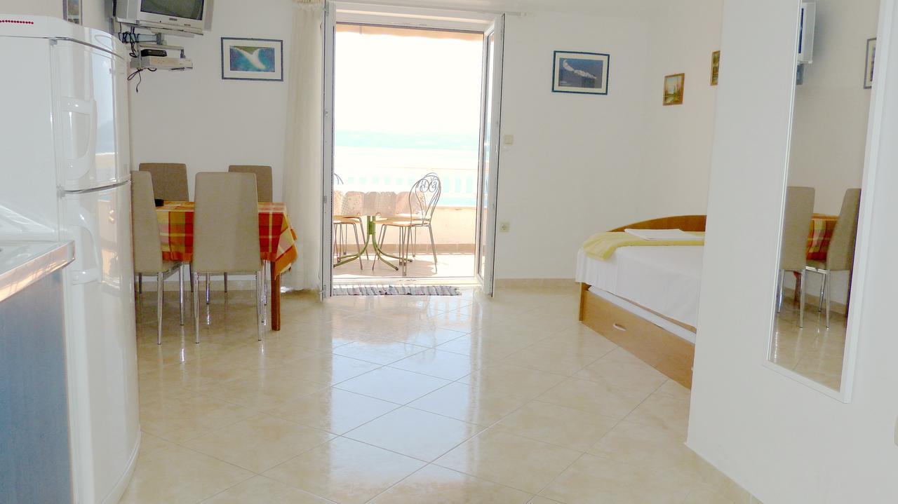 Beach Front Apartments Balica Rat Omiš Exterior foto